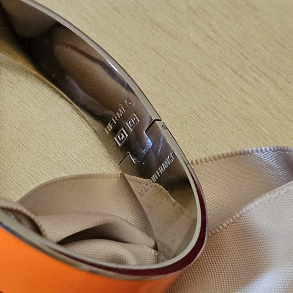 Hermes Orange and Silver Enamel Clic H Bracelet - Picture 3 of 5